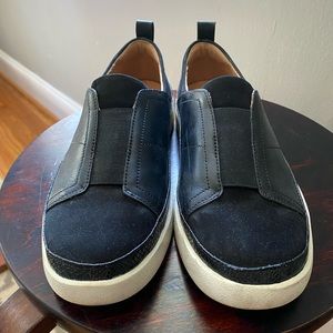 Vionic Zinah Slip on Sneaker size 8